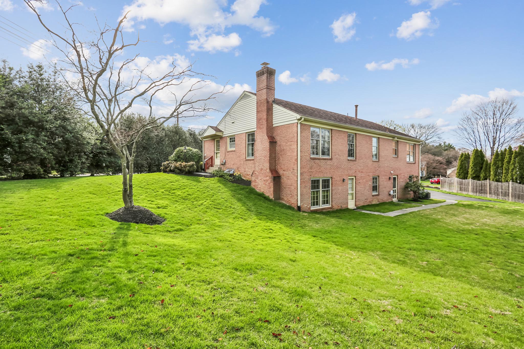 LUXMANOR - Residential