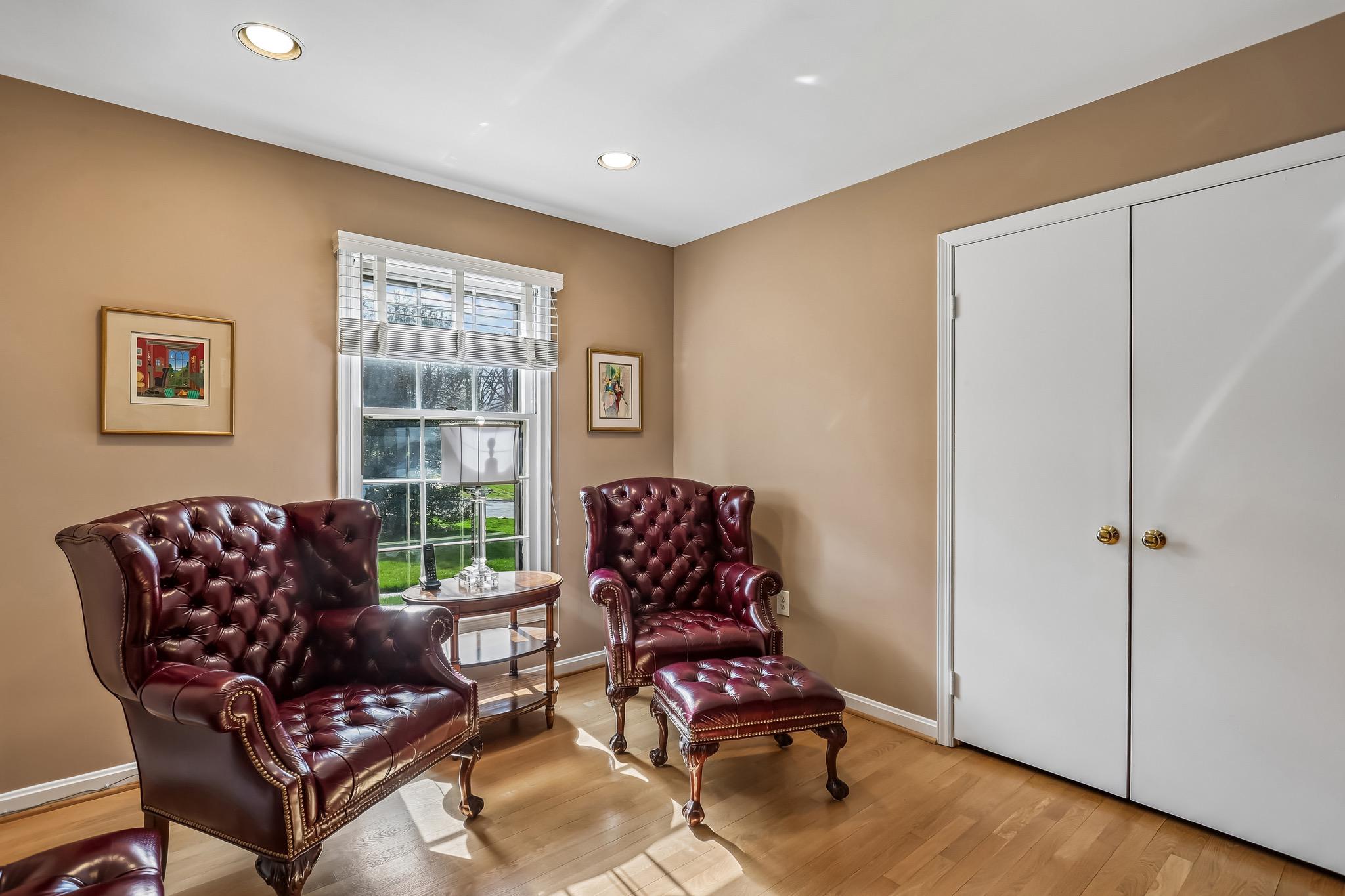 LUXMANOR - Residential