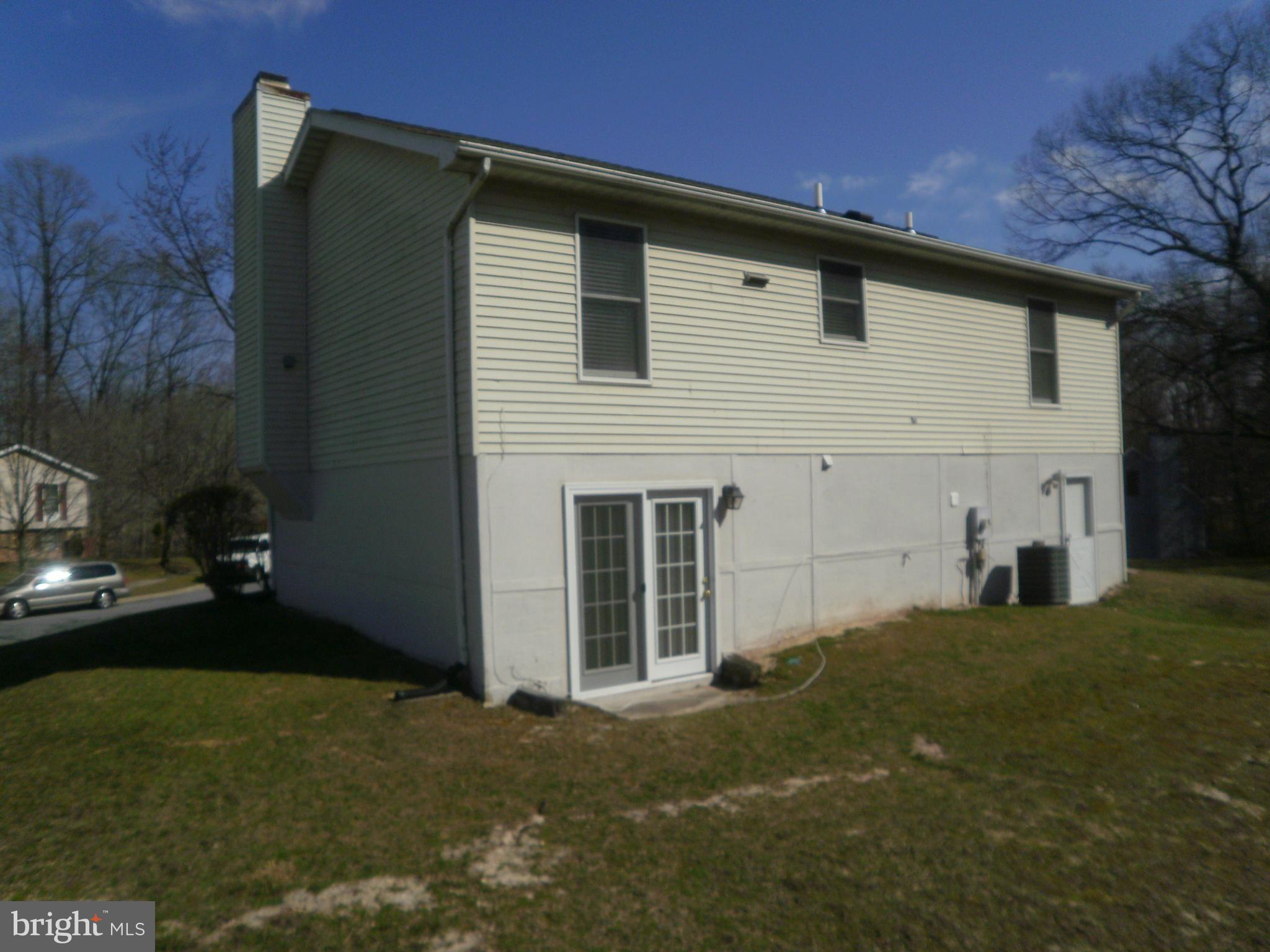 FORESTVILLE CENTER - Residential Lease