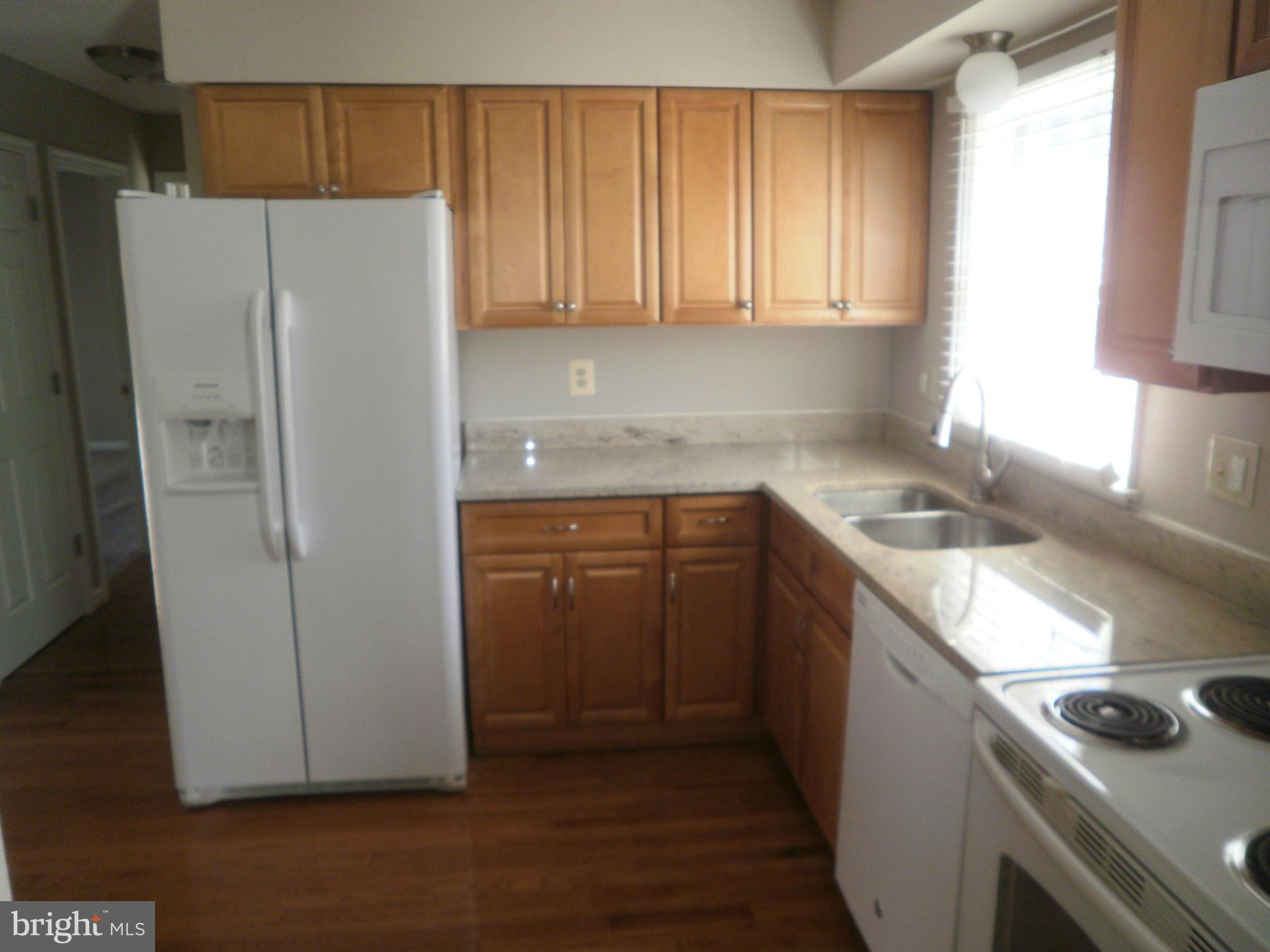 FORESTVILLE CENTER - Residential Lease