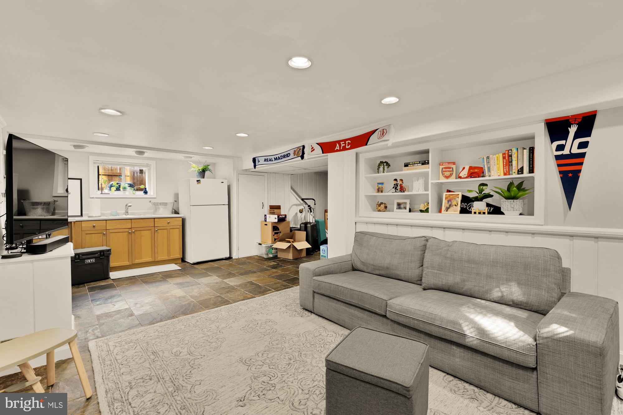 WHEATON HILLS - Residential Lease