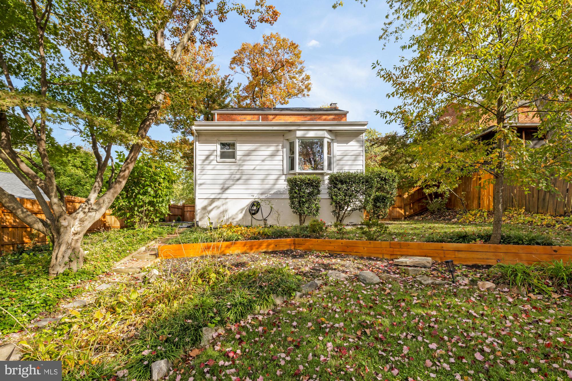 WHEATON HILLS - Residential Lease