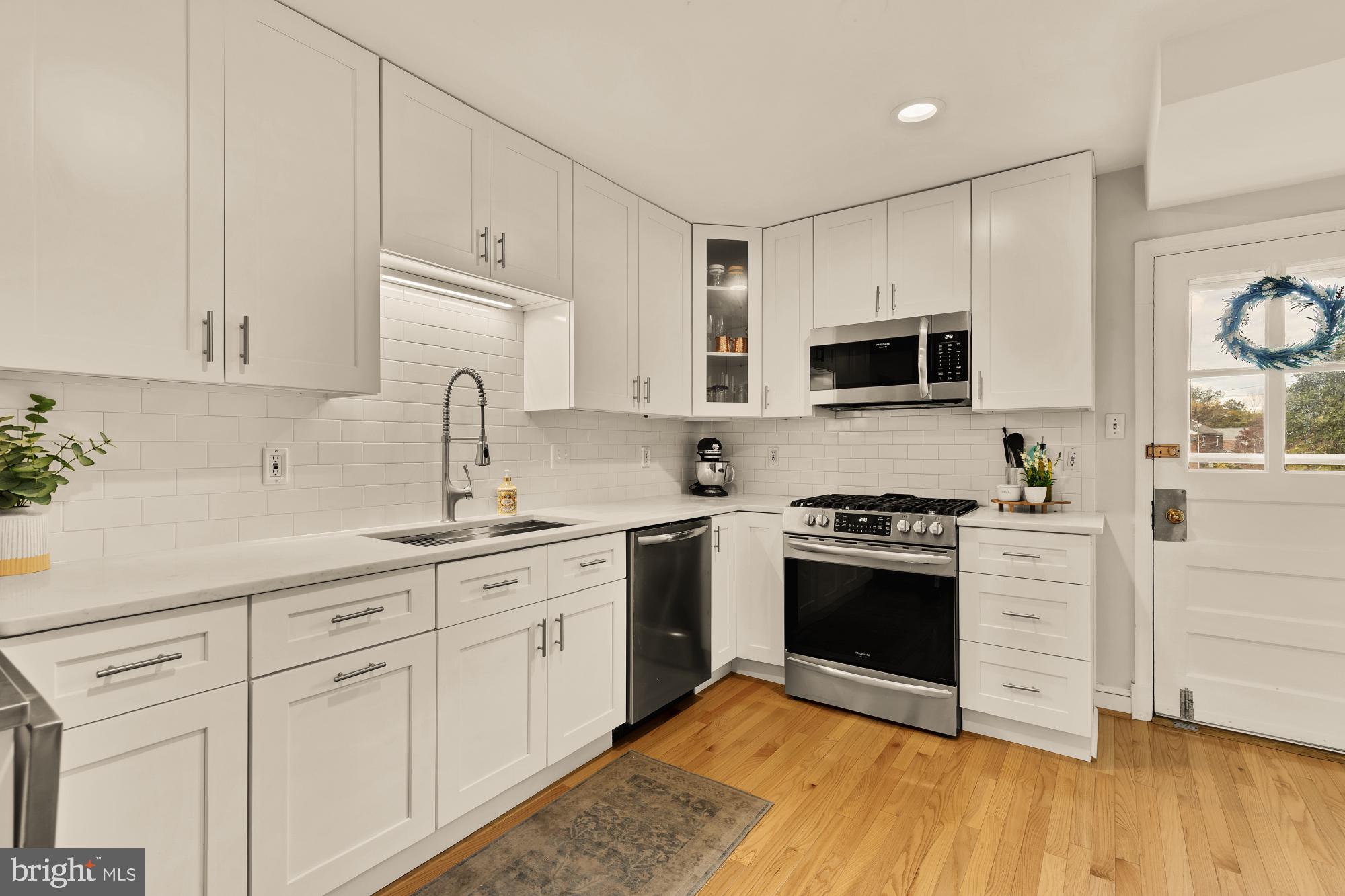 WHEATON HILLS - Residential Lease