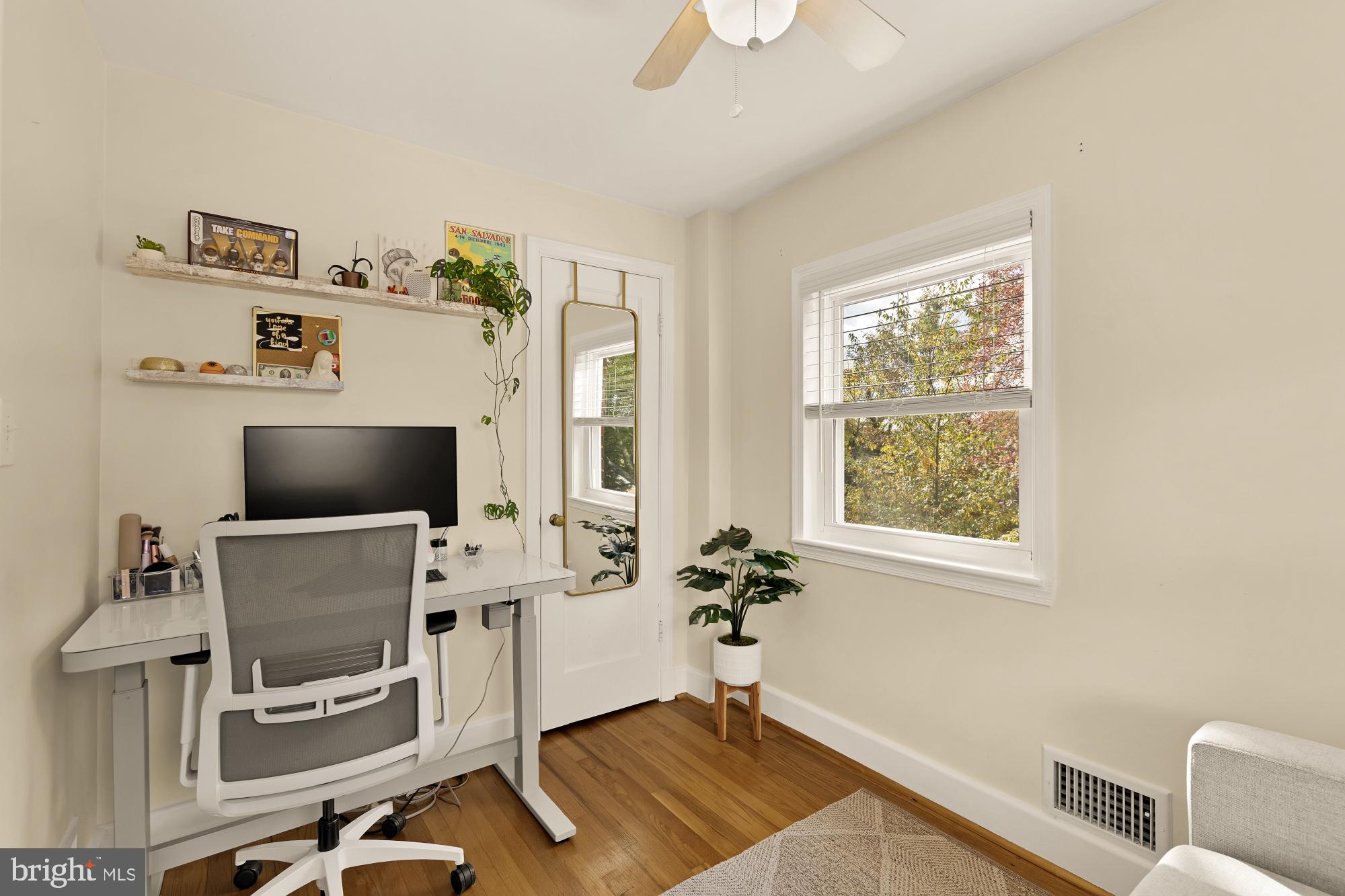 WHEATON HILLS - Residential Lease