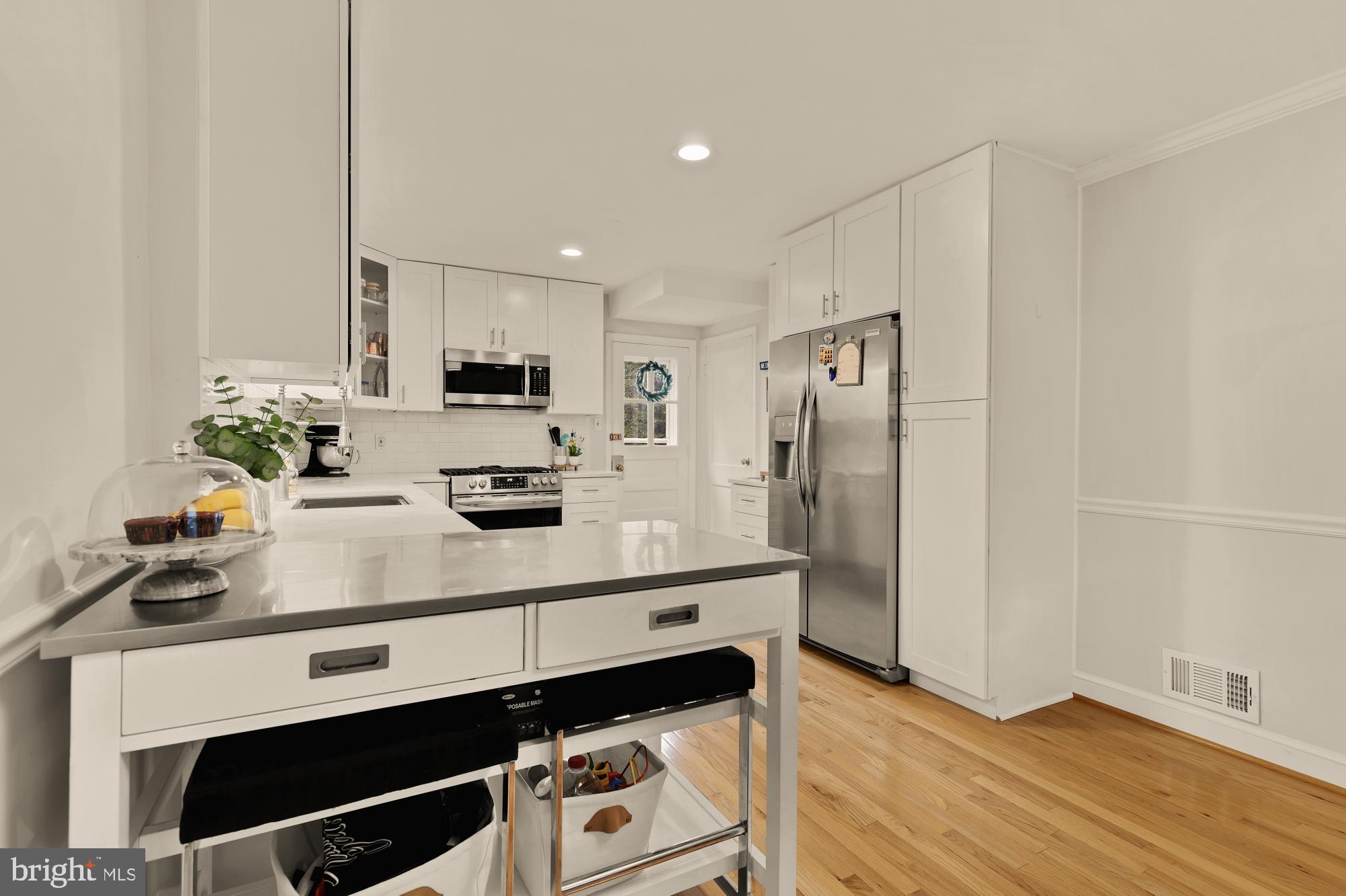 WHEATON HILLS - Residential Lease