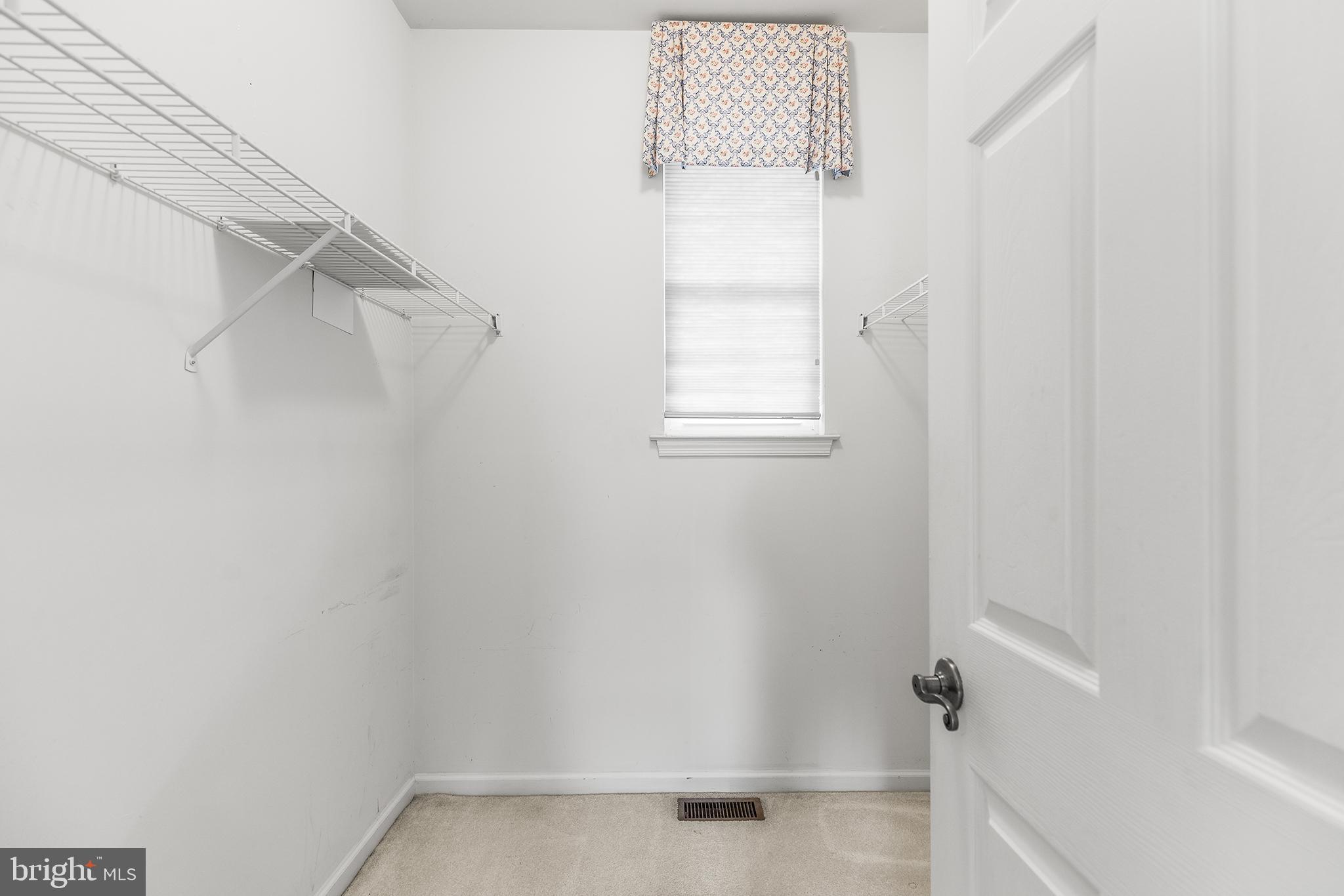 FOX HILL FARM - Residential