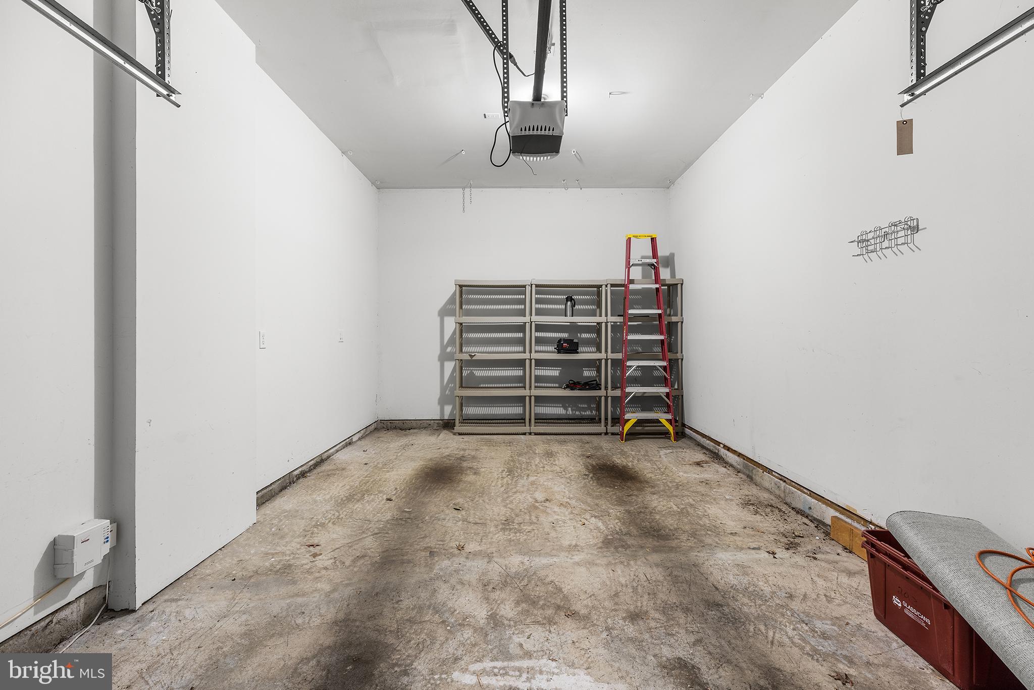 FOX HILL FARM - Residential