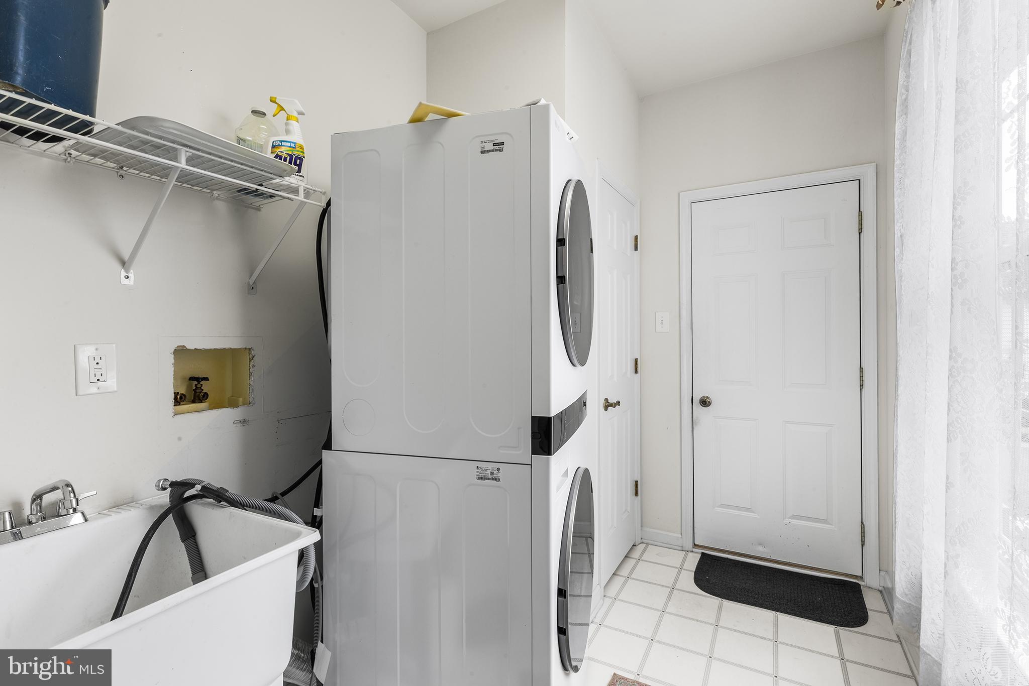 FOX HILL FARM - Residential