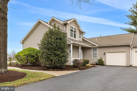 Townhouse For Sale - 203 N Silver Fox Drive<br/> GLEN MILLS, PA 19342
