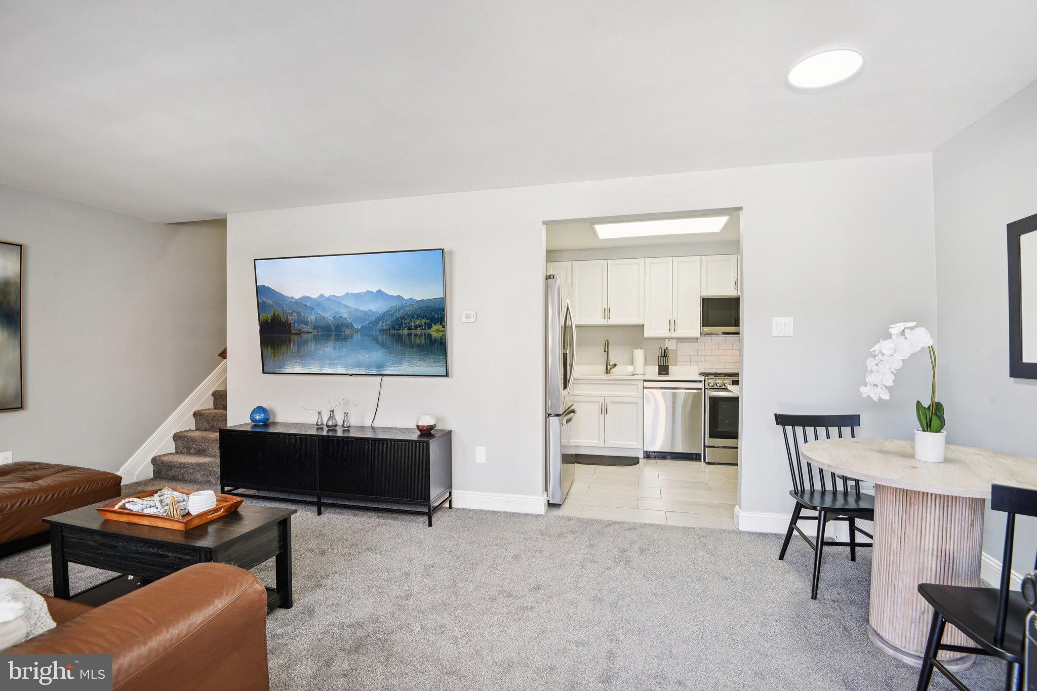 WHISKEY BOTTOM - Residential