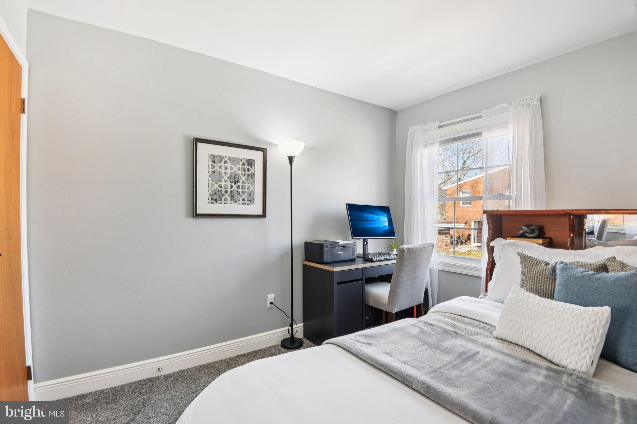 WHISKEY BOTTOM - Residential