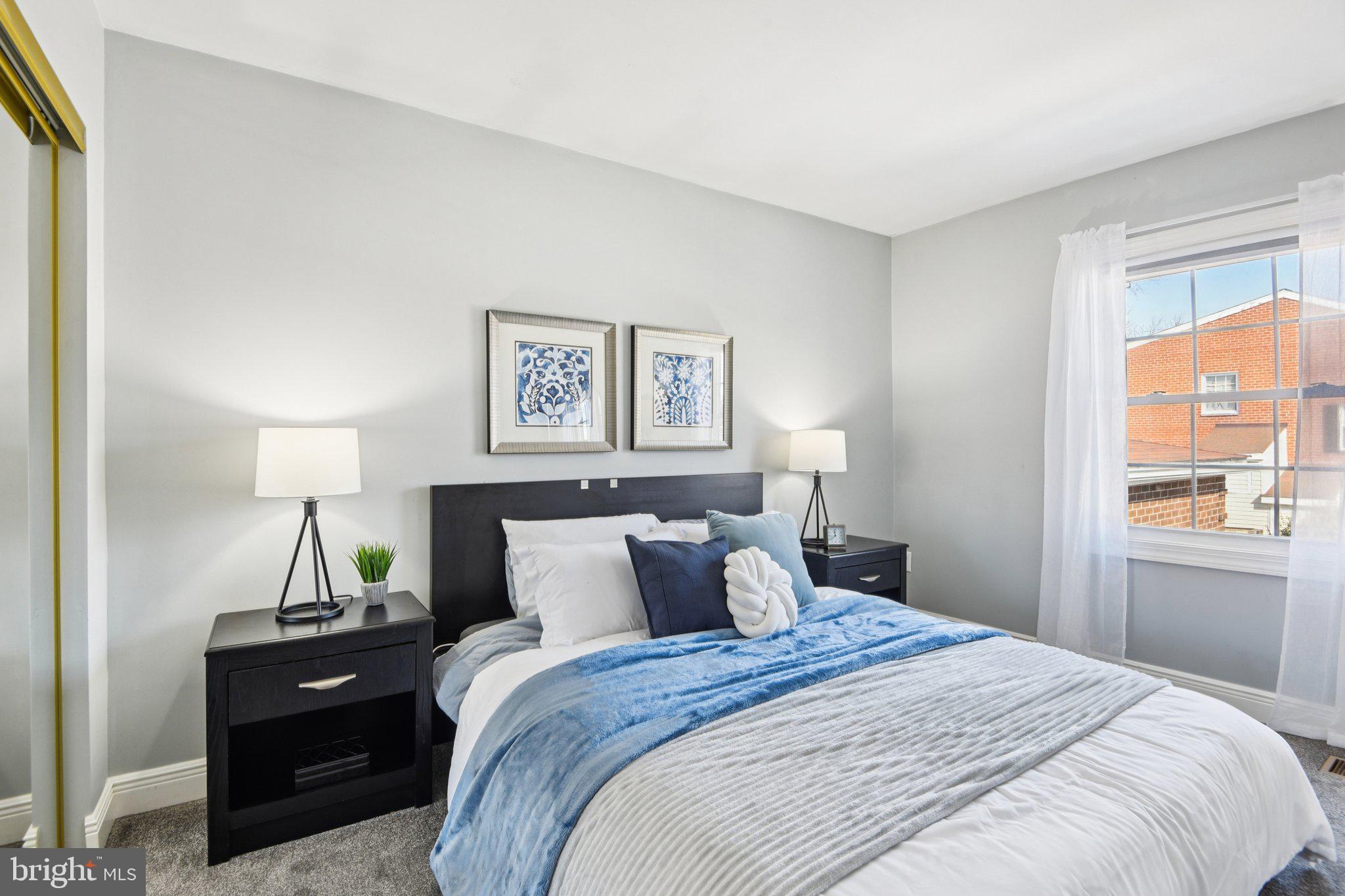 WHISKEY BOTTOM - Residential