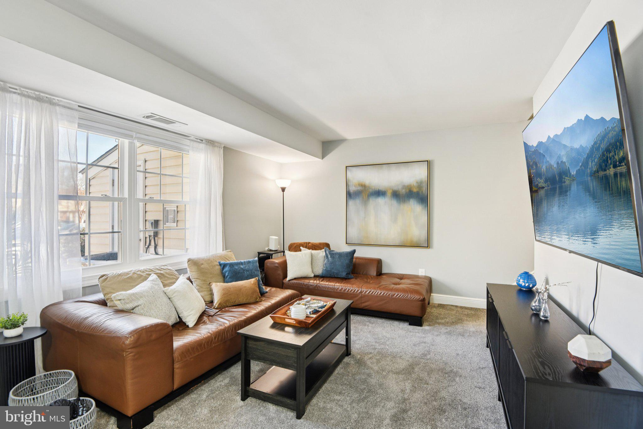 WHISKEY BOTTOM - Residential