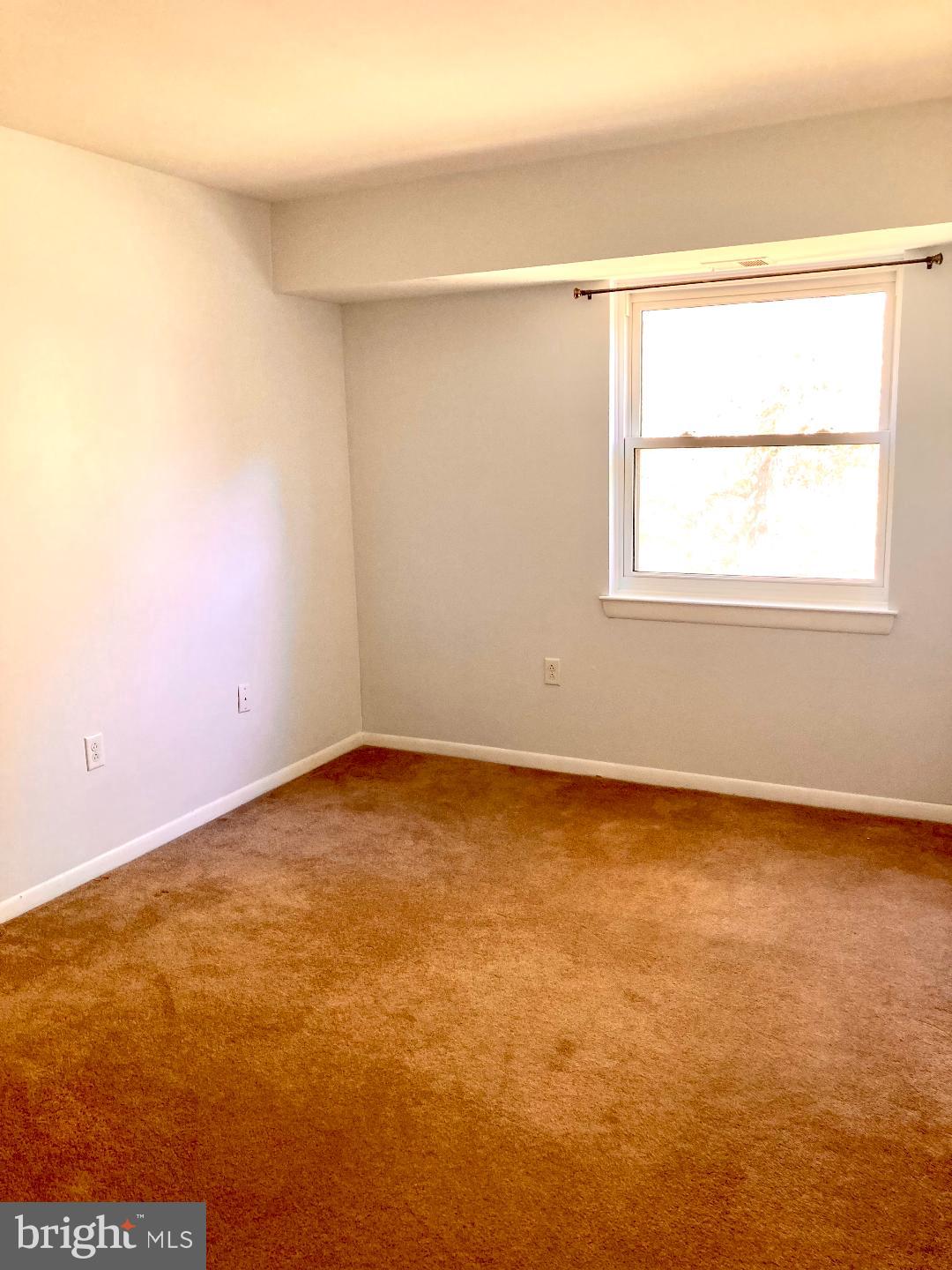 ENGLISH VILLAGE - Residential