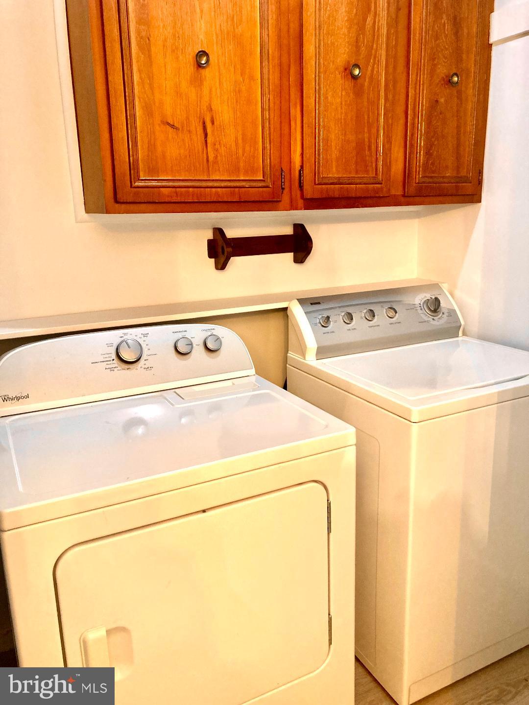 ENGLISH VILLAGE - Residential