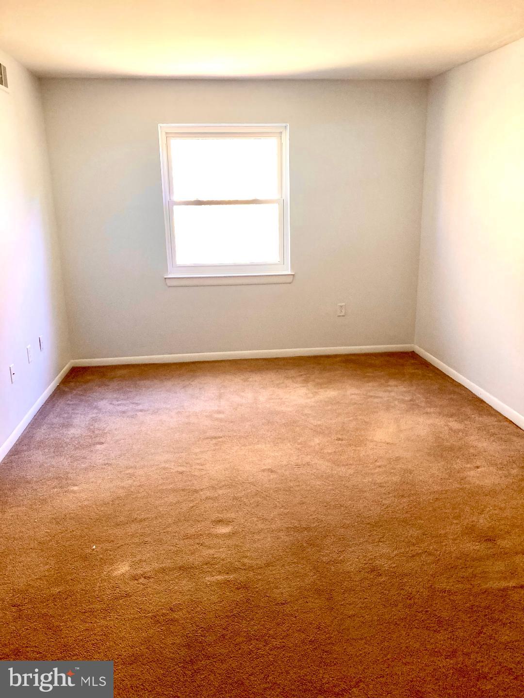 ENGLISH VILLAGE - Residential