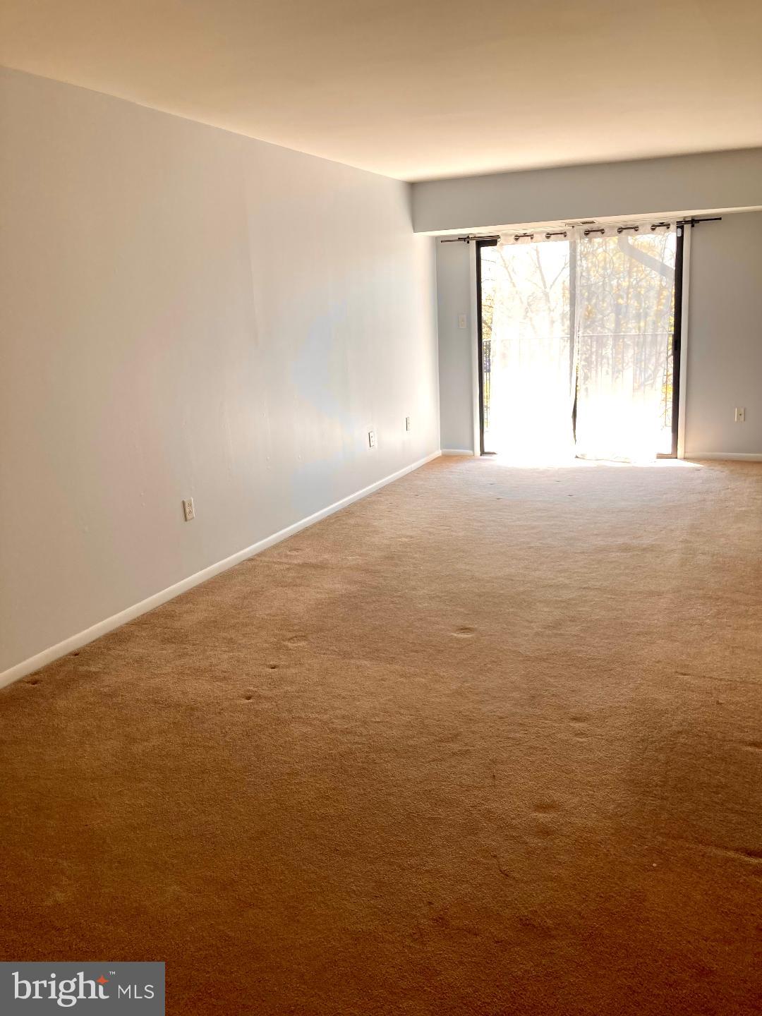 ENGLISH VILLAGE - Residential