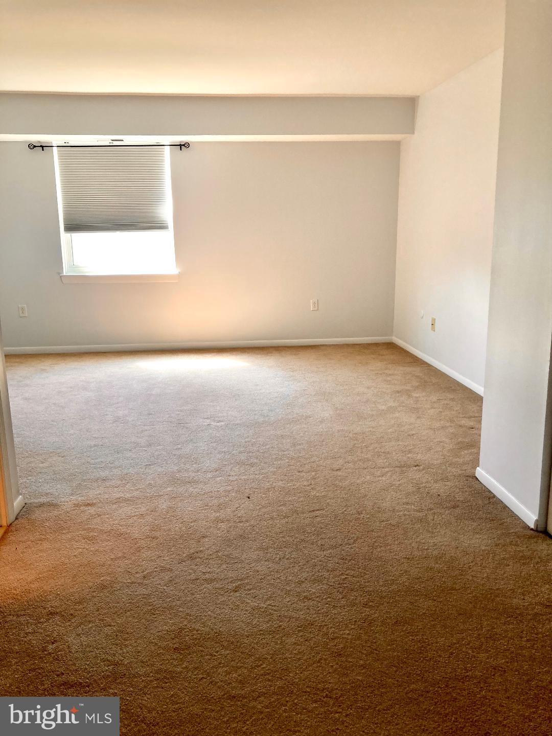 ENGLISH VILLAGE - Residential