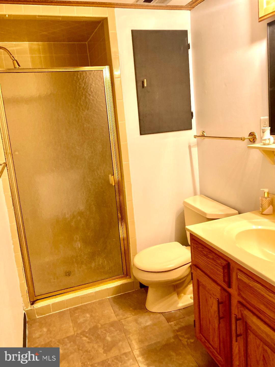 ENGLISH VILLAGE - Residential