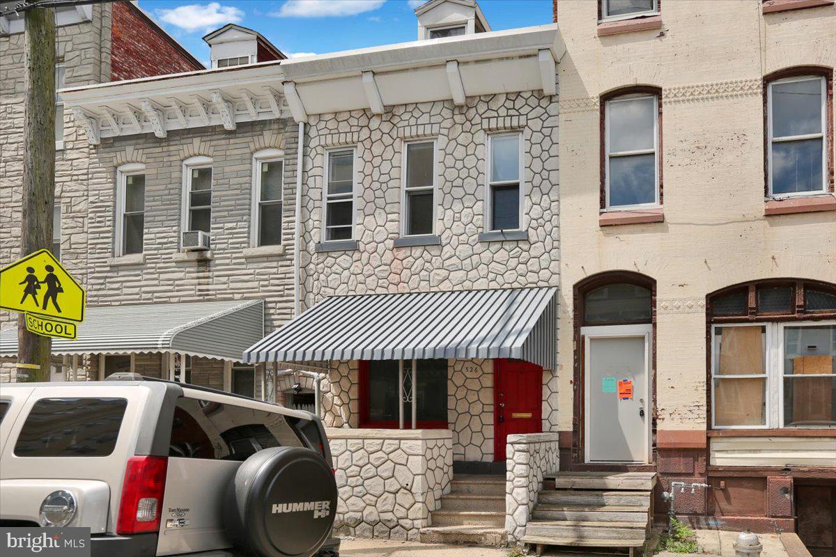 526 N 10TH STREET