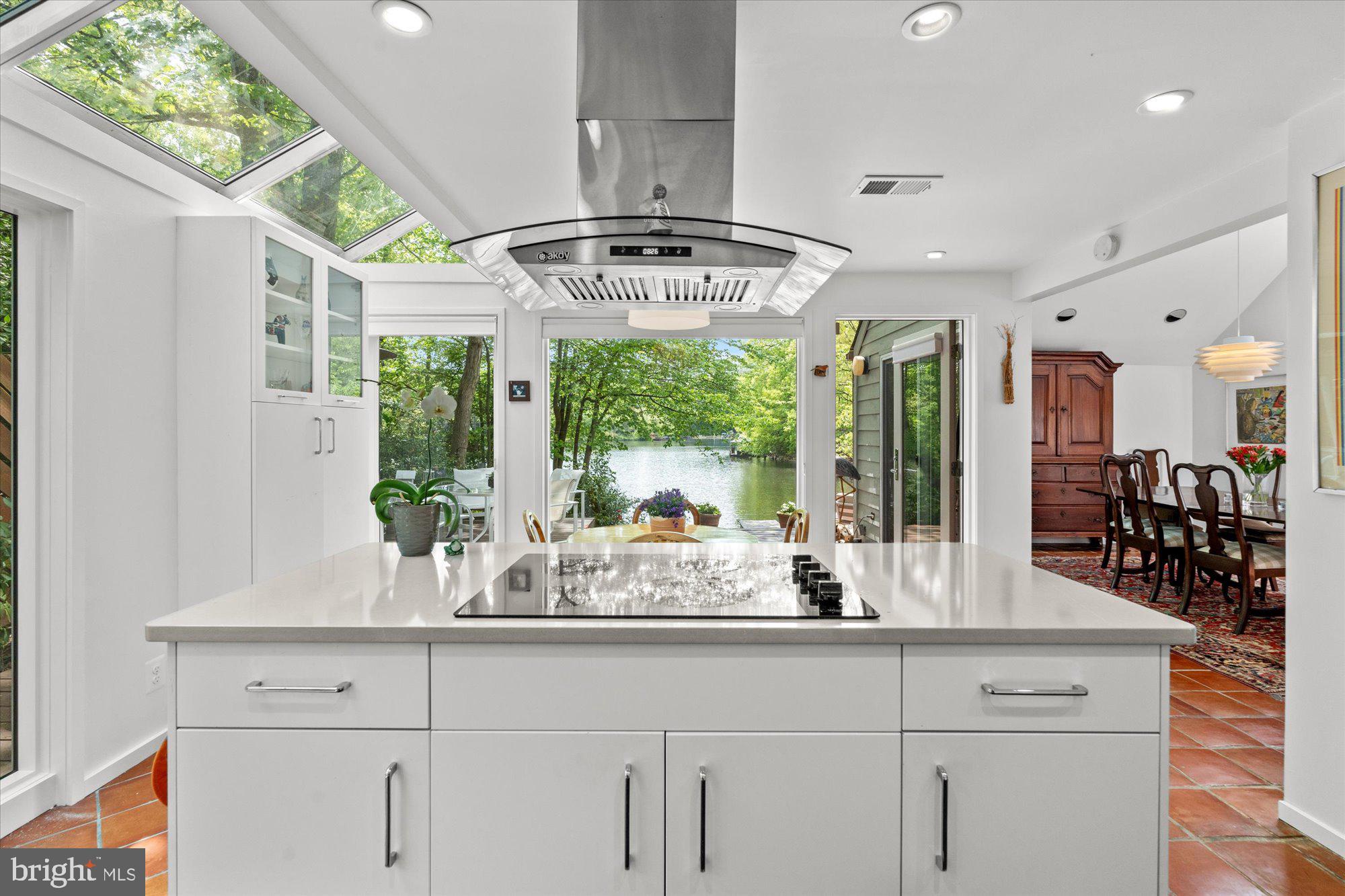 RESTON - Residential