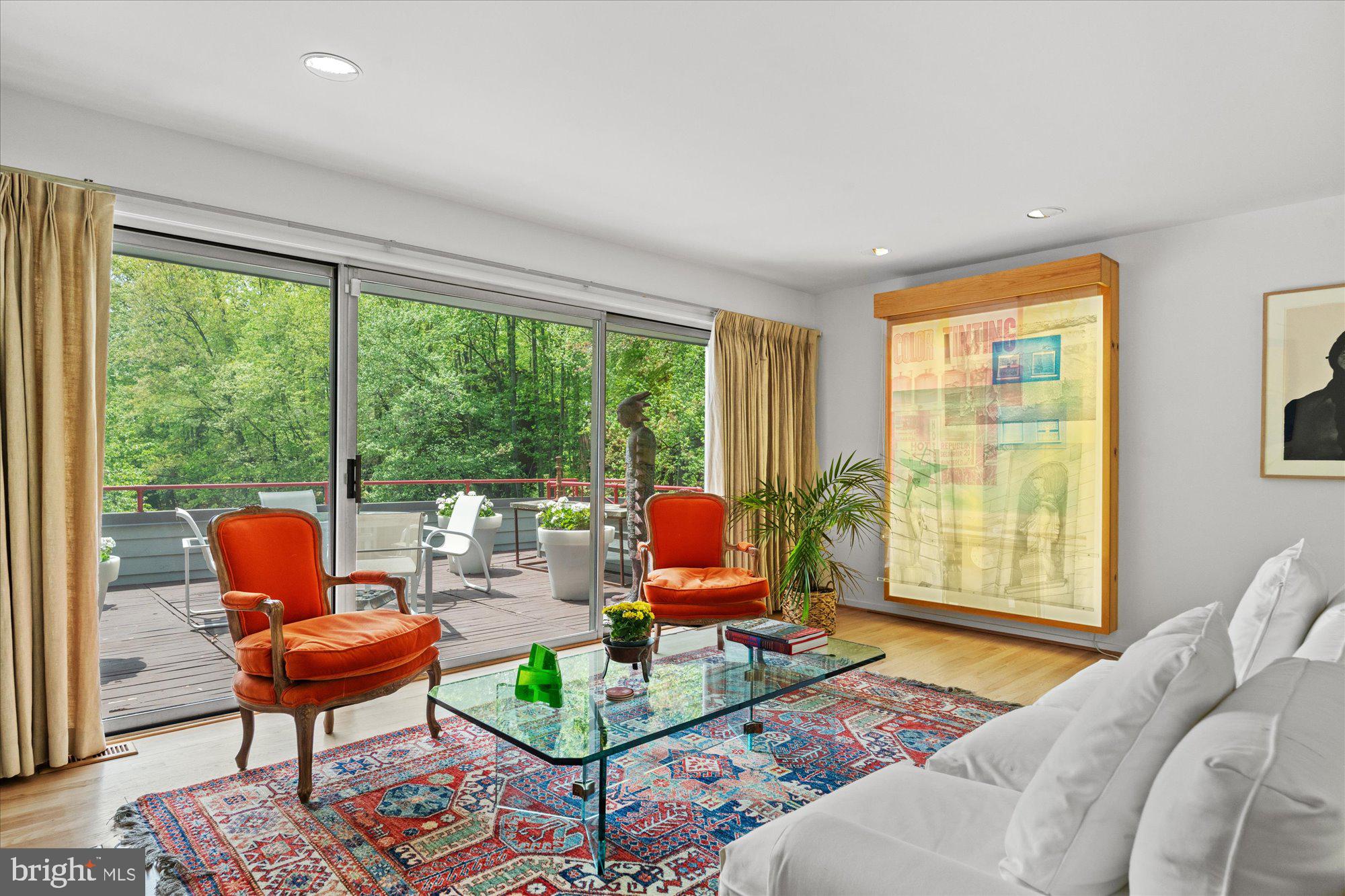 RESTON - Residential