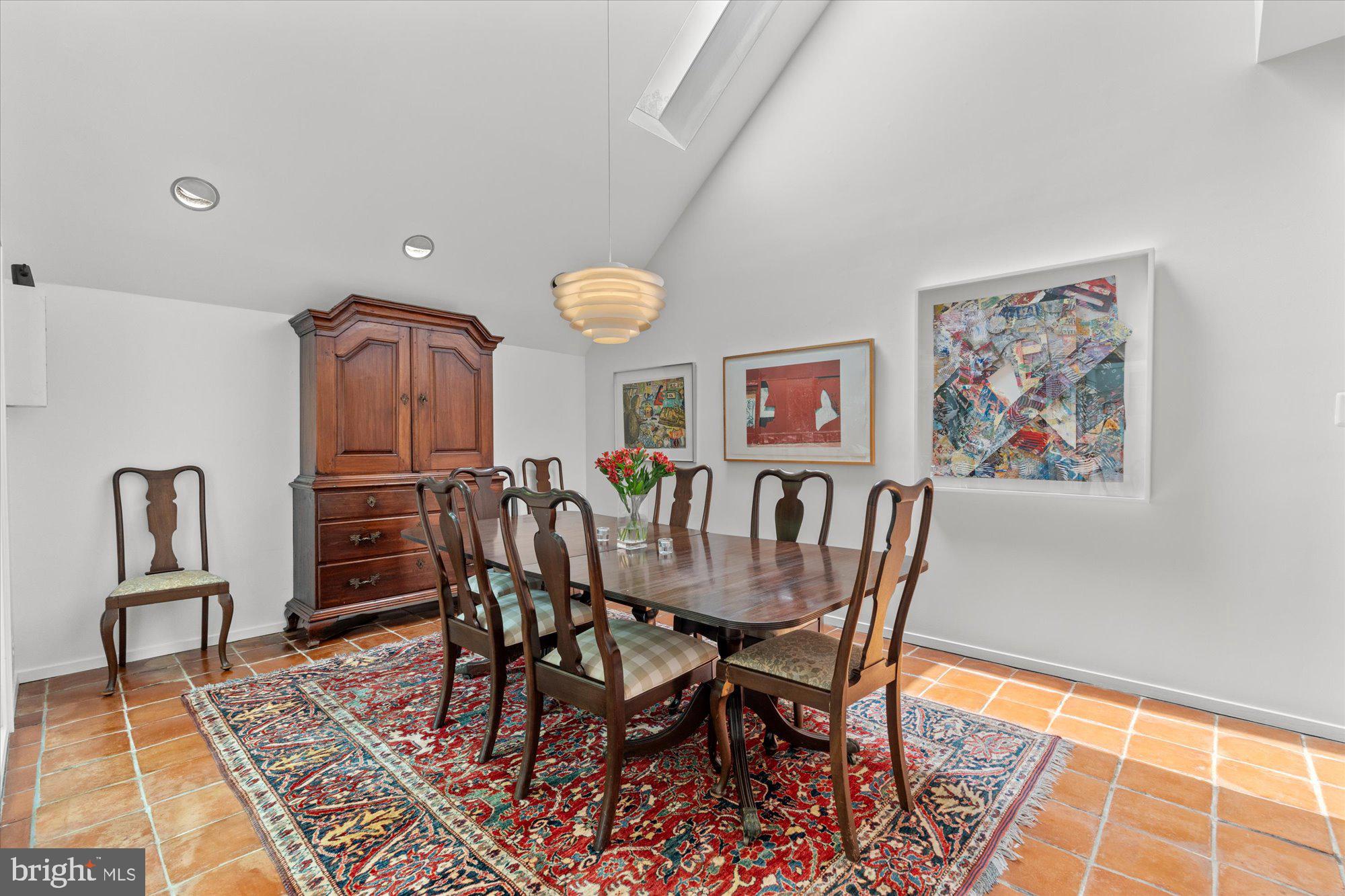 RESTON - Residential