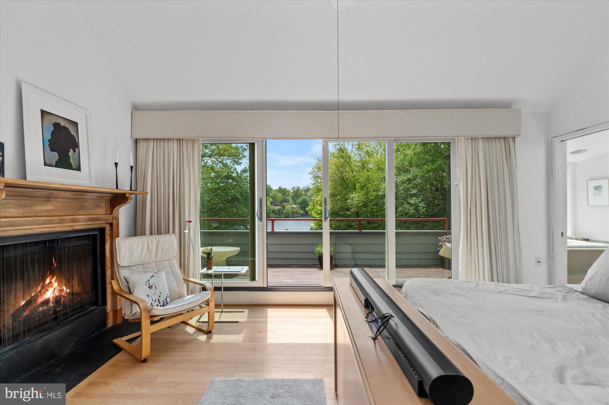 RESTON - Residential