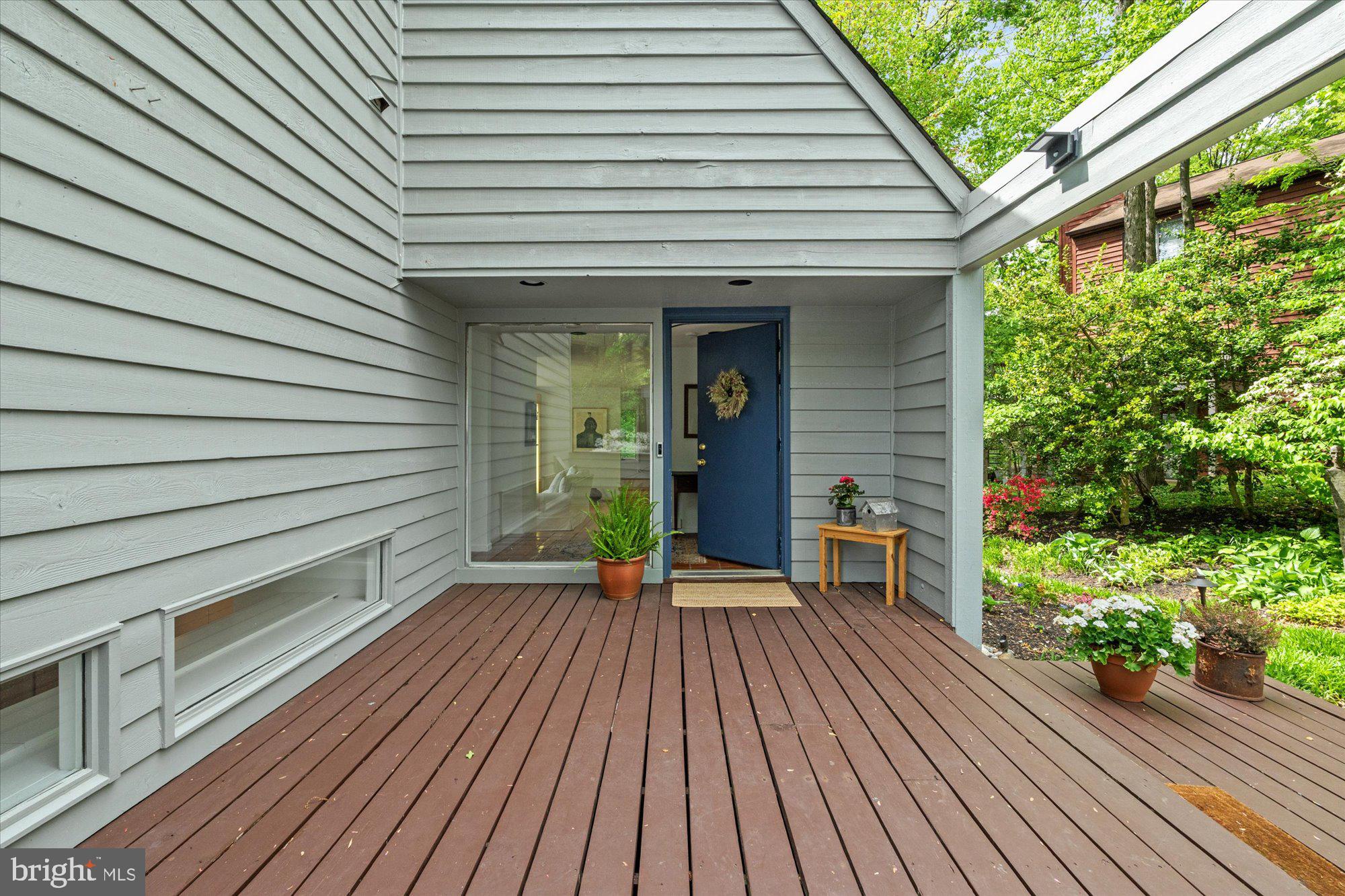 RESTON - Residential