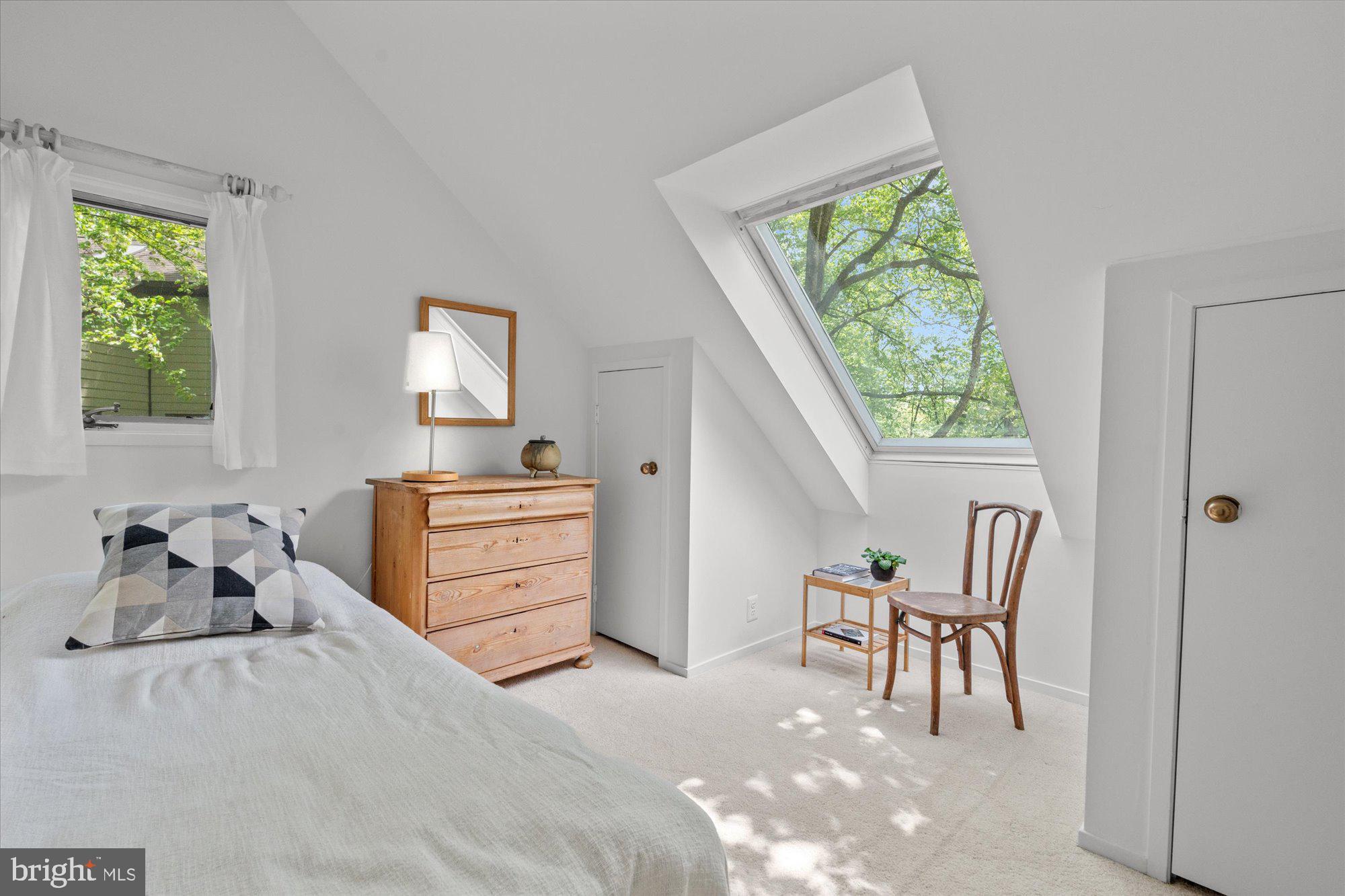 RESTON - Residential