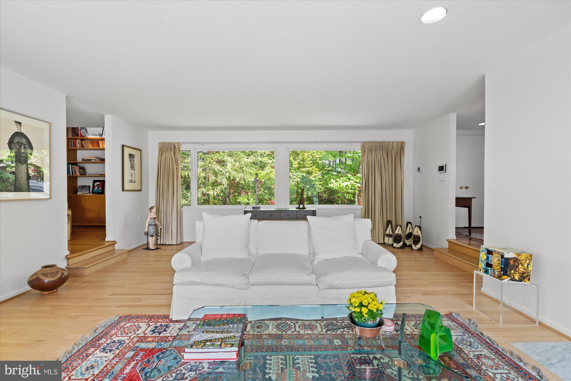 RESTON - Residential