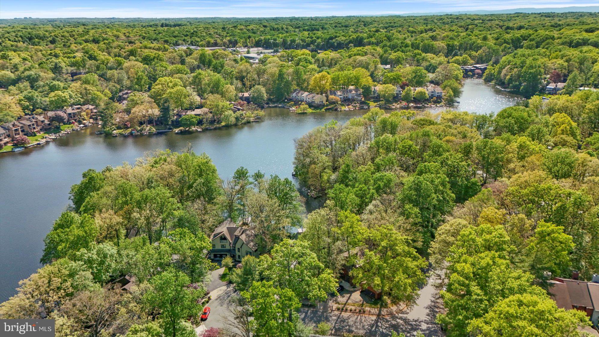 RESTON - Residential