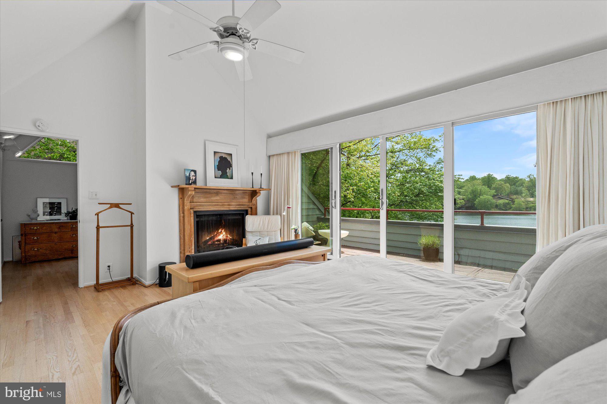 RESTON - Residential