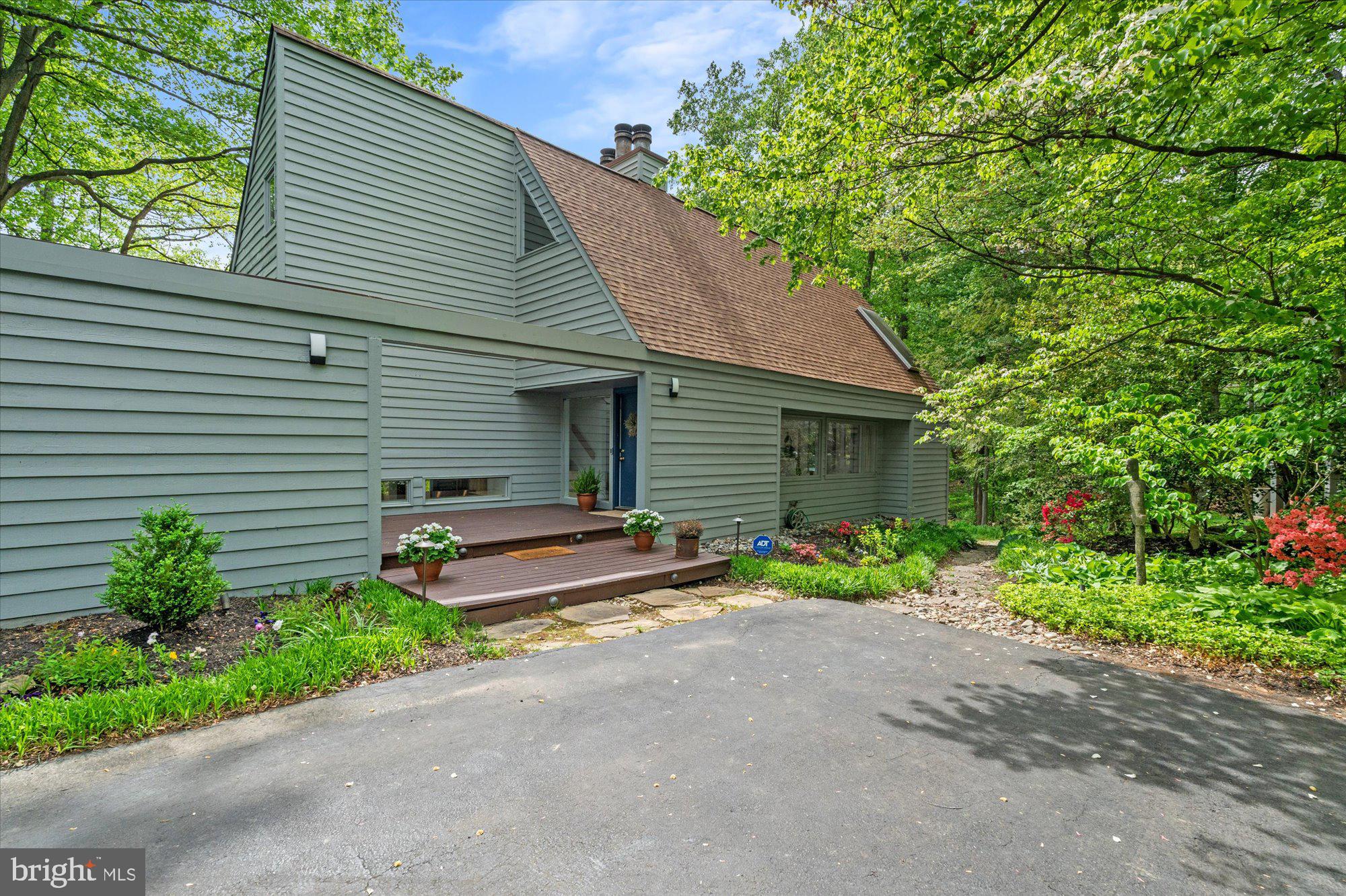 RESTON - Residential