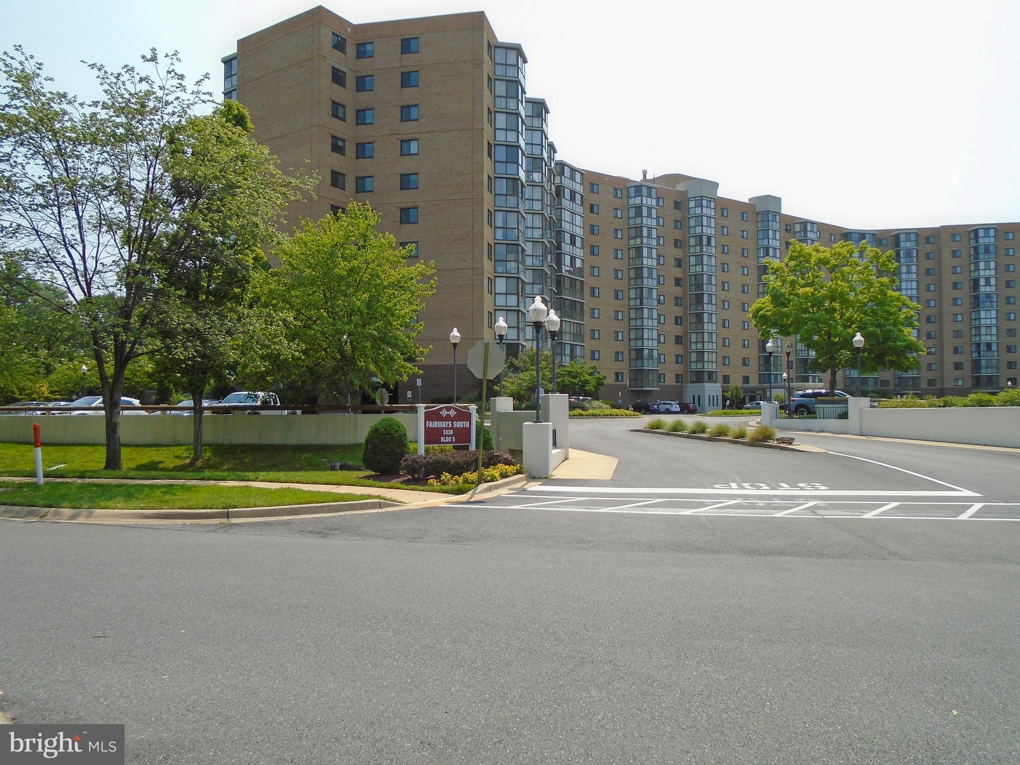 LEISURE WORLD - Residential