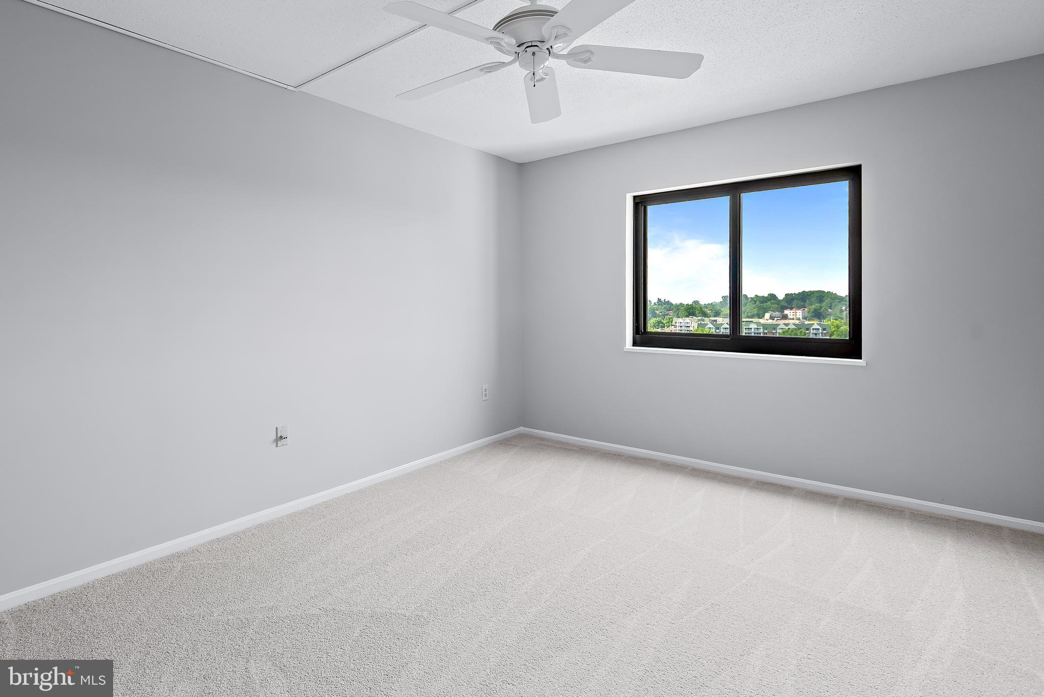 LEISURE WORLD - Residential