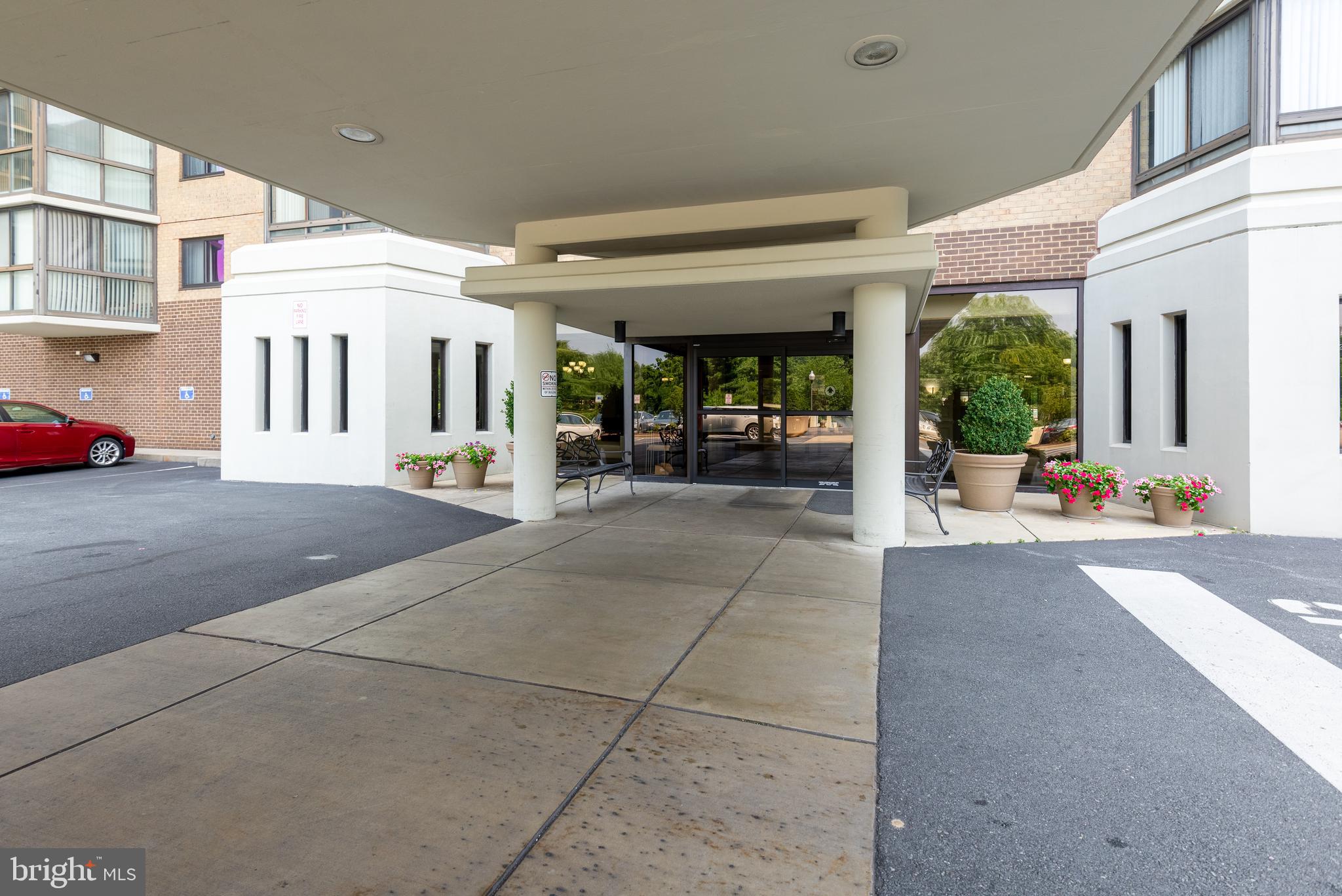 LEISURE WORLD - Residential