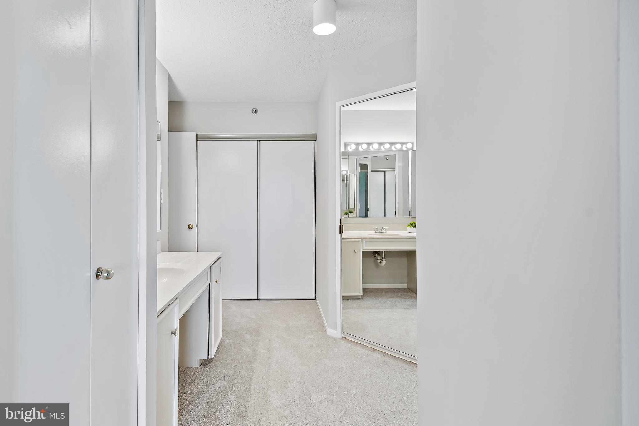 LEISURE WORLD - Residential