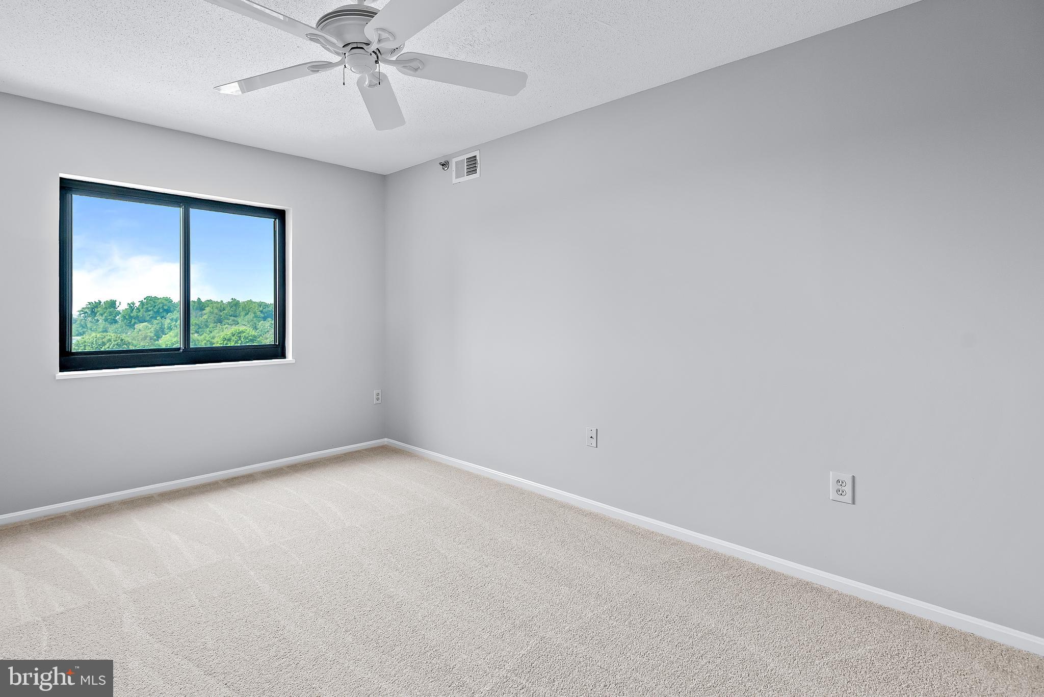 LEISURE WORLD - Residential