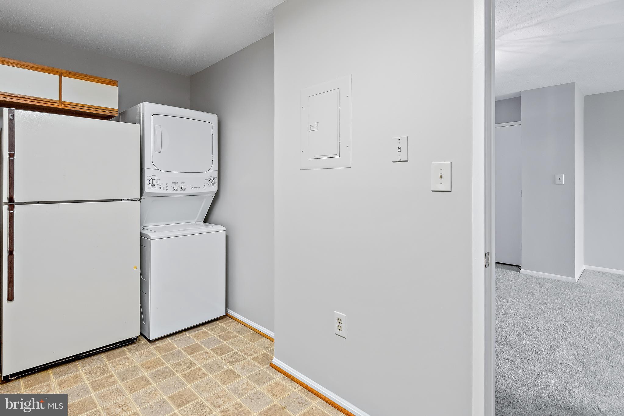 LEISURE WORLD - Residential