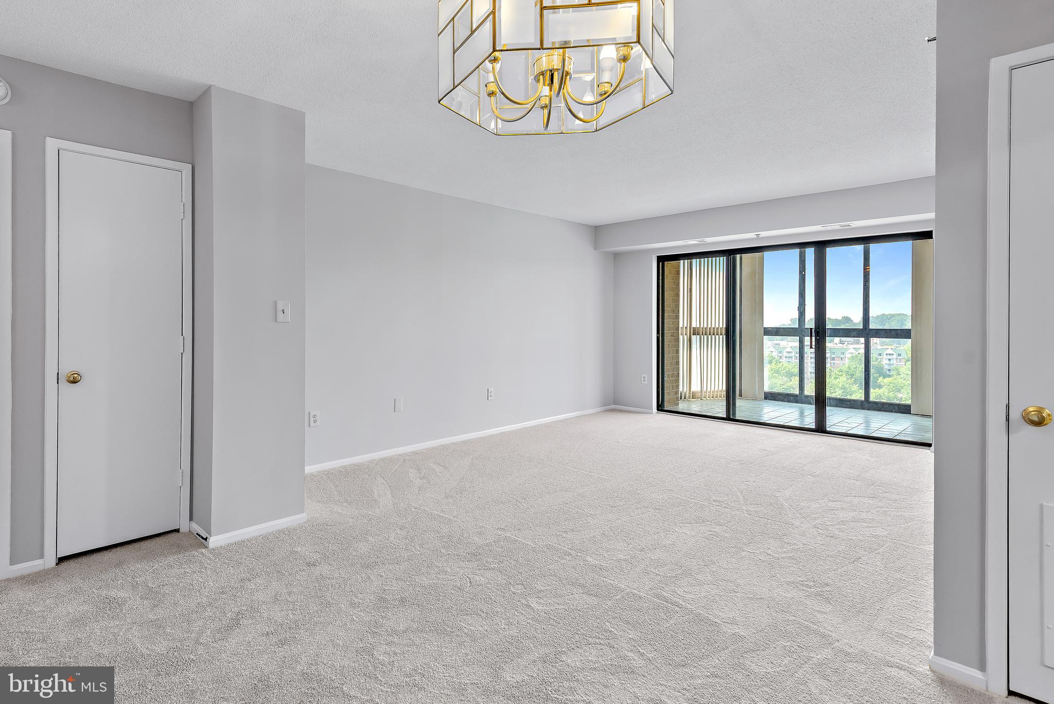 LEISURE WORLD - Residential