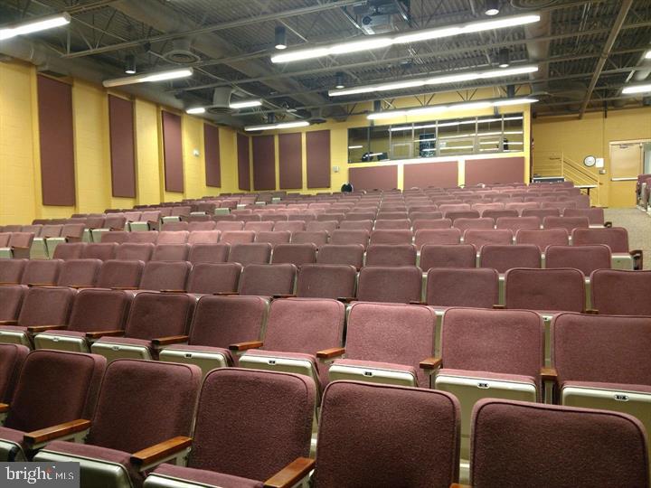 LEISURE WORLD - Residential