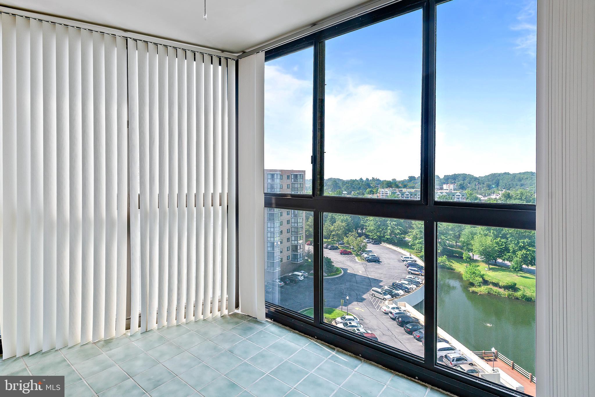 LEISURE WORLD - Residential