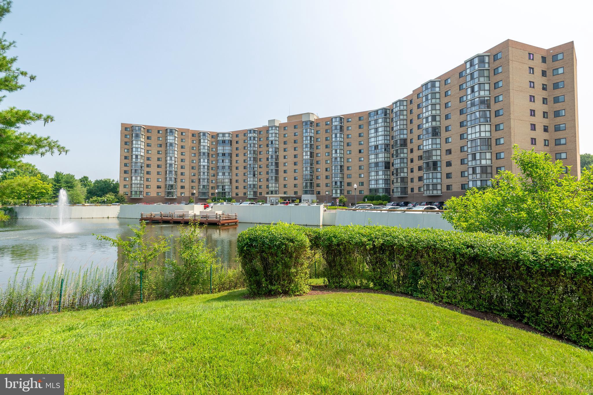 LEISURE WORLD - Residential