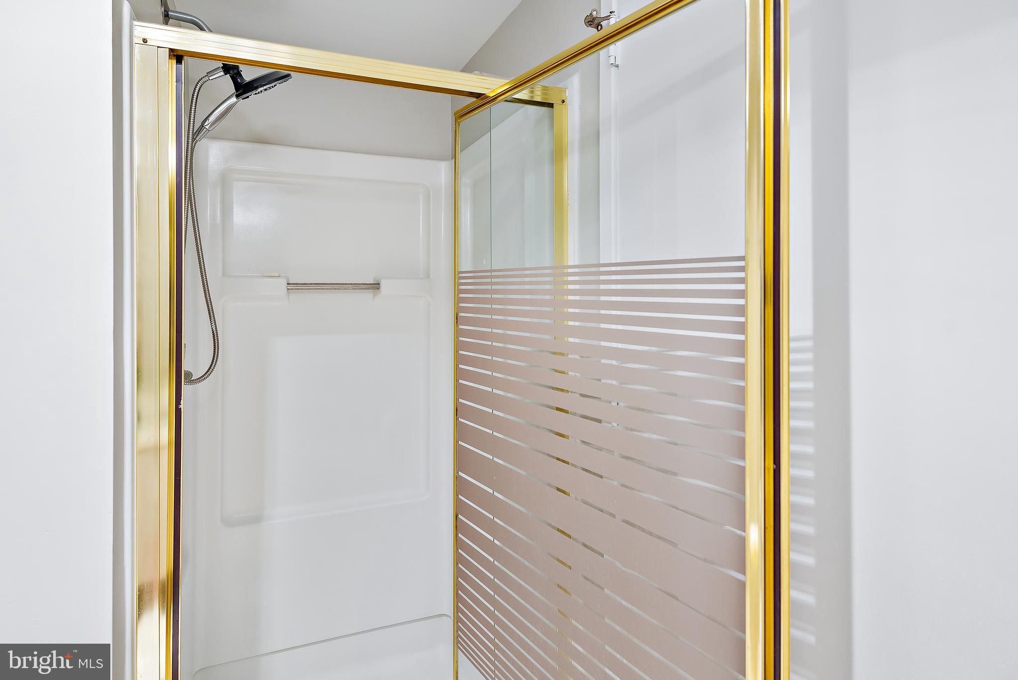 LEISURE WORLD - Residential