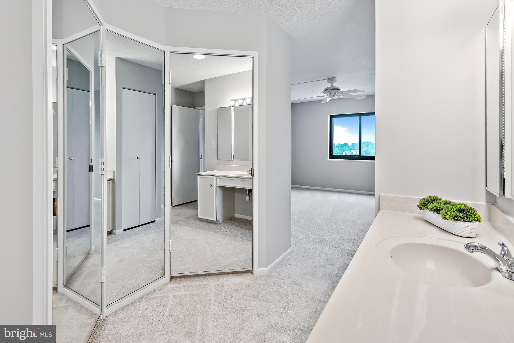 LEISURE WORLD - Residential