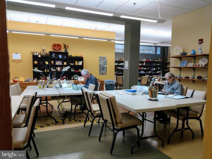 LEISURE WORLD - Residential