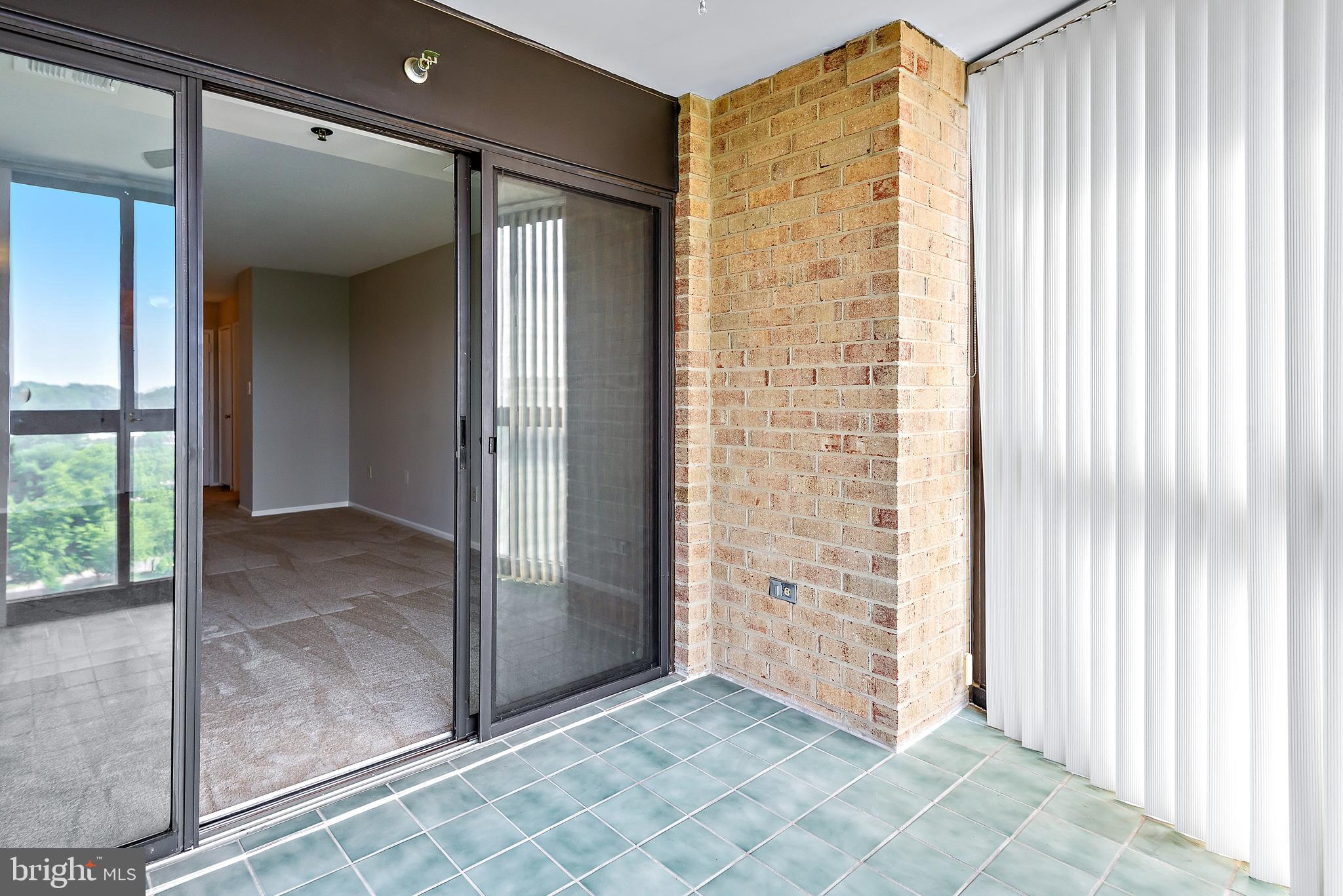 LEISURE WORLD - Residential