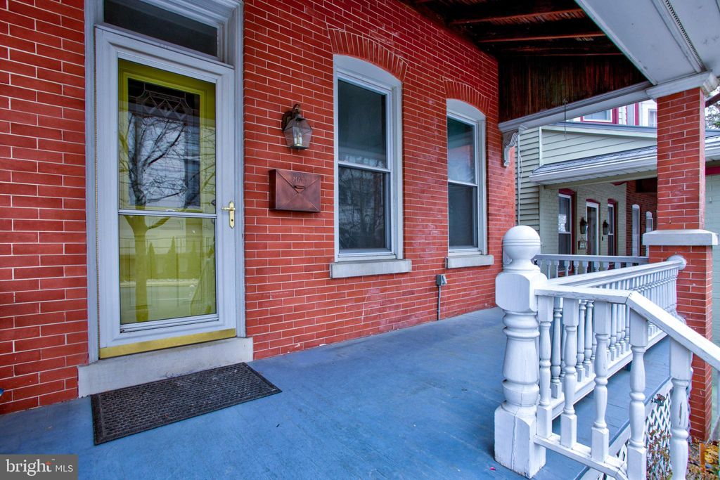 Photo of 827 W WALNUT ST, LANCASTER, PA 17603 (MLS # PALA2031820)