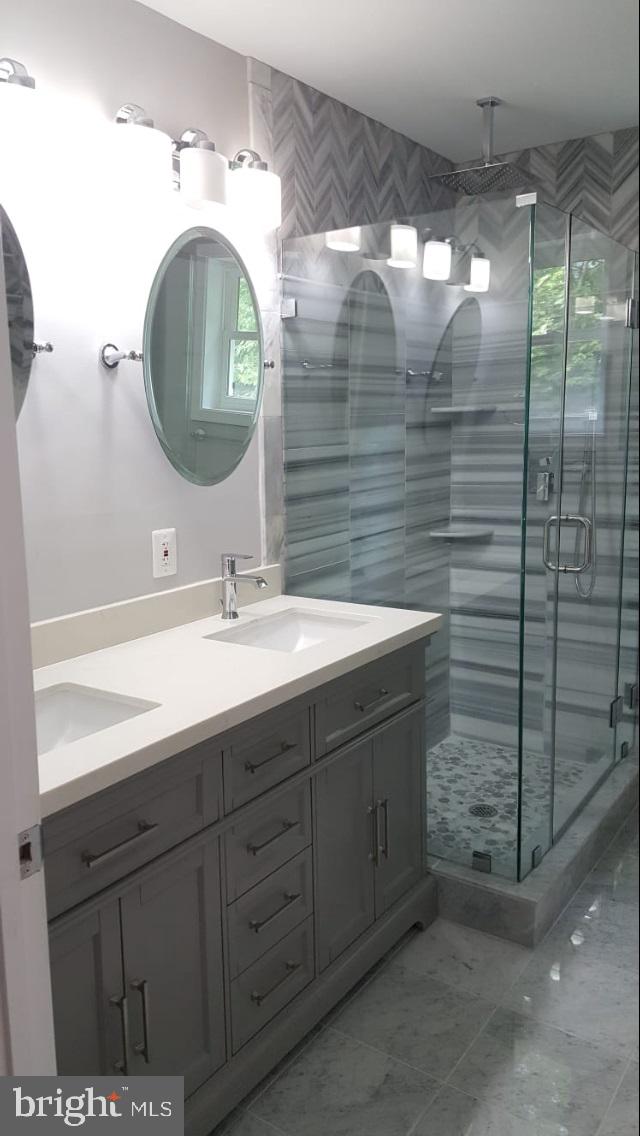 KINGS COLONY - Residential